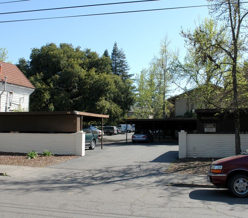 426 North St in Healdsburg, CA - Building Photo