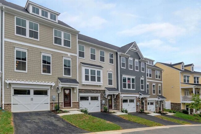 2931 McComb St in Crozet, VA - Building Photo - Building Photo