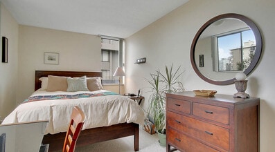 Ilikai in Vancouver, BC - Building Photo - Building Photo