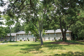 Centra Villa Apartments in Atlanta, GA - Building Photo - Building Photo