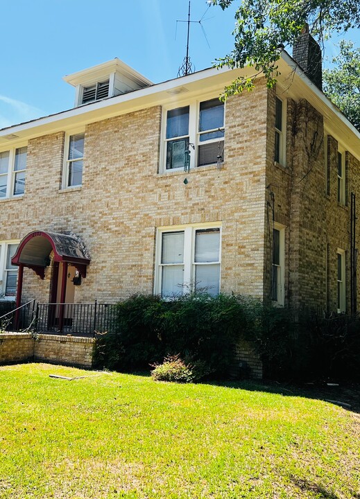 605 Merrick St in Shreveport, LA - Foto de edificio