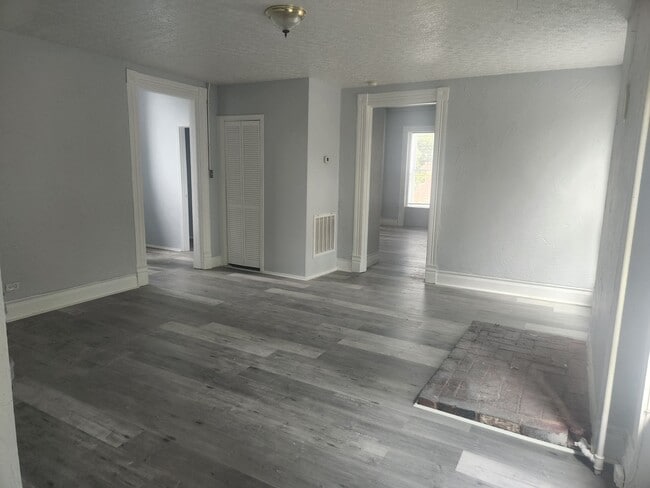 property at 1036 S 7th St