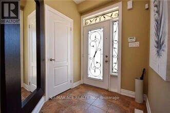 10 Powlesland St in Ajax, ON - Building Photo - Building Photo