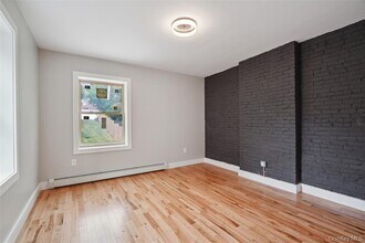 405 Grand St, Unit 2 in Newburgh, NY - Building Photo - Building Photo