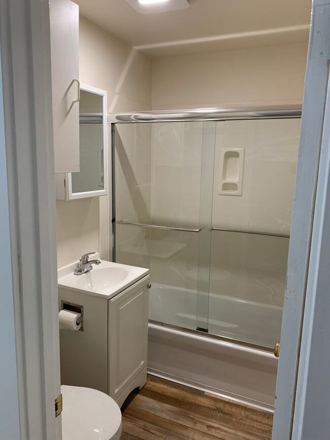 property at 1592 Lilac Ln
