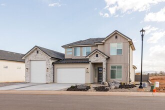 2588 Suniva Way in Saint George, UT - Building Photo - Building Photo