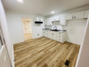 6611 E Wakefield Dr in Little Rock, AR - Building Photo - Building Photo