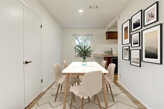 307 W Mary St in Austin, TX - Building Photo - Building Photo