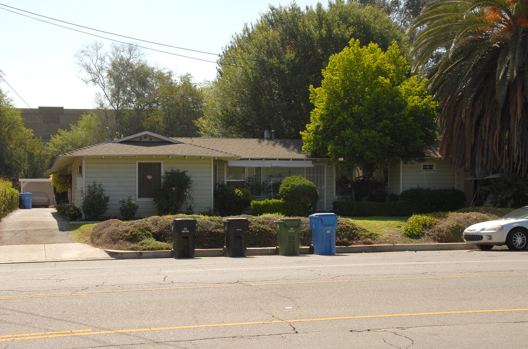 7100 Haskell Ave in Van Nuys, CA - Building Photo