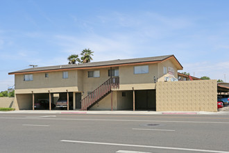 Palm Apartments in Visalia, CA - Building Photo - Building Photo