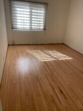 10513 Crenshaw Blvd, Unit 10513 Crenshaw Blvd #2 in Inglewood, CA - Building Photo - Building Photo