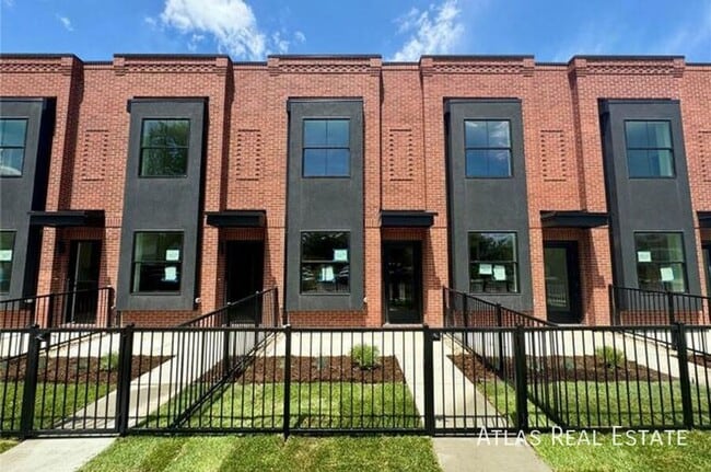 property at 115 W 2nd Ave