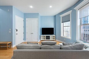 100 Tidewater St in Jersey City, NJ - Building Photo