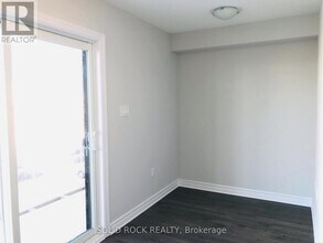 601 Chapman Mills Dr in Ottawa, ON - Building Photo - Building Photo