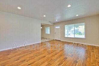 2333 Augusta Pl in Santa Clara, CA - Foto de edificio - Building Photo