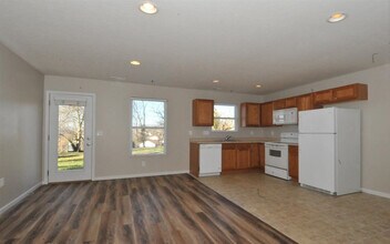 1 Old Beaver Rd in Walton, KY - Building Photo - Building Photo
