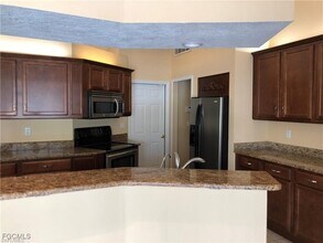 2143 SW 5th Pl in Cape Coral, FL - Building Photo - Building Photo