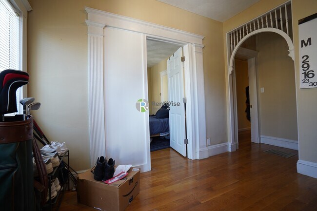 52 Pearson Rd in Somerville, MA - Foto de edificio - Building Photo