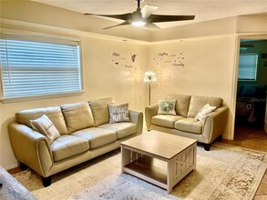 5357 Skyline Pl in Sarasota, FL - Building Photo - Building Photo