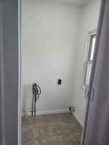 146 William St, Unit 146 in Pittston, PA - Building Photo