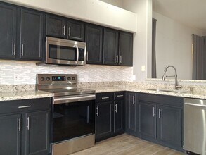 10326 W San Juan Ave in Glendale, AZ - Building Photo - Building Photo