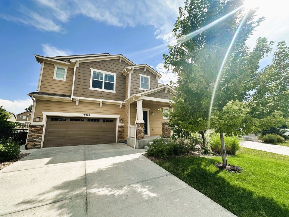 15962 E Otero Cir in Centennial, CO - Building Photo