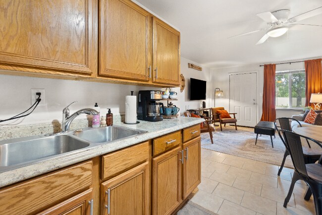 661 8th Ave E N in Columbia Falls, MT - Foto de edificio - Building Photo