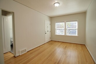 1805 NE 8th Ave in Portland, OR - Building Photo - Building Photo