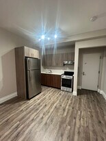 106 N Grove St in East Orange, NJ - Building Photo