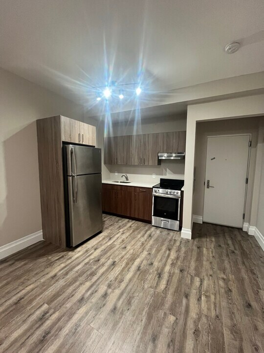 106 N Grove St in East Orange, NJ - Building Photo