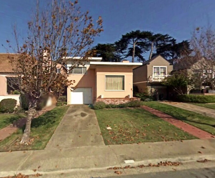 114 Wilshire Ave in Daly City, CA - Building Photo