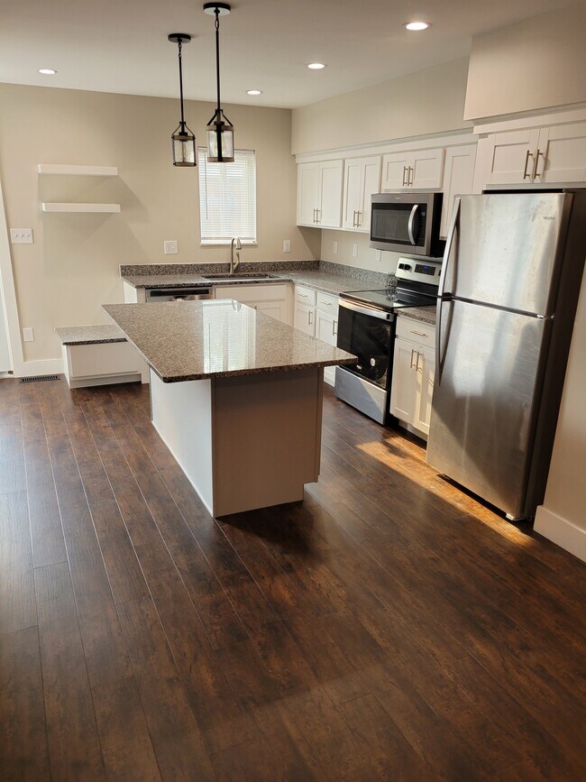 4971 W 16th St in Indianapolis, IN - Foto de edificio - Building Photo