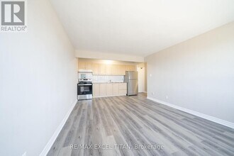 468 Ottawa St N in Hamilton, ON - Building Photo - Building Photo