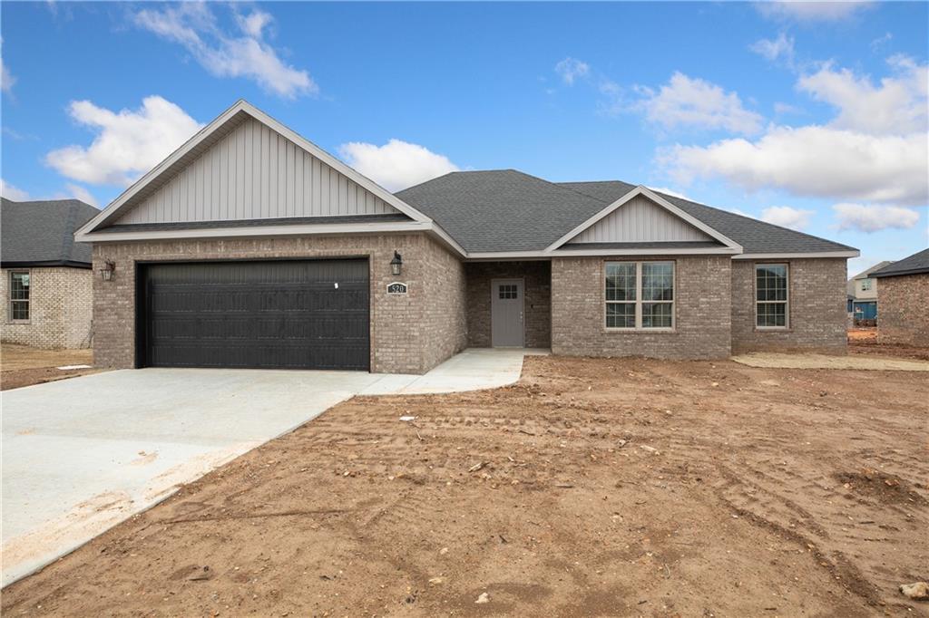 520 Piper Ln in Centerton, AR - Building Photo