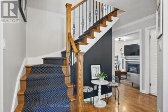 Oakridge Beauty! 3 Bdrm WHOLE Home Rent in London, ON - Building Photo - Building Photo
