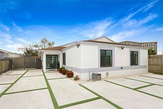 21049 SW 118th Ave in Miami, FL - Building Photo - Building Photo