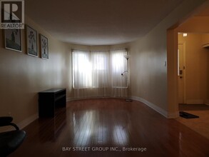 3 Feltham Rd in Markham, ON - Building Photo - Building Photo