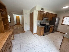2326 S Fountain St in Wichita, KS - Building Photo - Building Photo