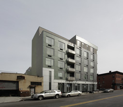 378-384 Union Ave in Brooklyn, NY - Building Photo - Building Photo