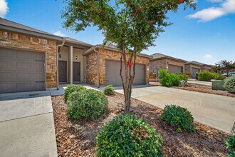 139 Joanne Cv in New Braunfels, TX - Building Photo - Building Photo