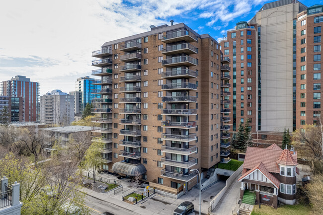 Riverscape in Calgary, AB - Building Photo - Building Photo