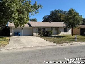 4102 Kirby Dr in San Antonio, TX - Building Photo