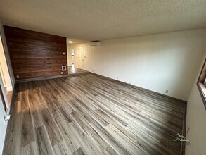 2126-2128 N 8th St in Springfield, OR - Building Photo - Building Photo