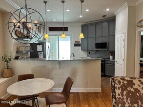 651 Selva Lakes Cir in Atlantic Beach, FL - Foto de edificio - Building Photo