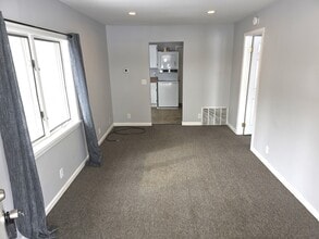 1007 Fournie St in Midland, MI - Building Photo - Building Photo