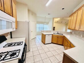 1101 Hunter's Creek Dr in Cedar Park, TX - Building Photo - Building Photo