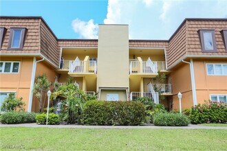 1850 Bald Eagle Dr in Naples, FL - Building Photo - Building Photo