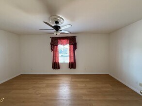 11610 Valley Forge Way in Bakersfield, CA - Building Photo - Building Photo