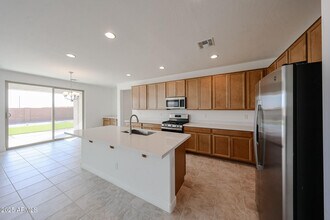14807 W Cottontail Ln in Surprise, AZ - Building Photo - Building Photo