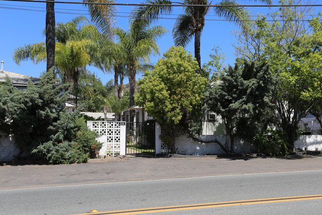 514-528 Pepper Dr in El Cajon, CA - Foto de edificio - Building Photo